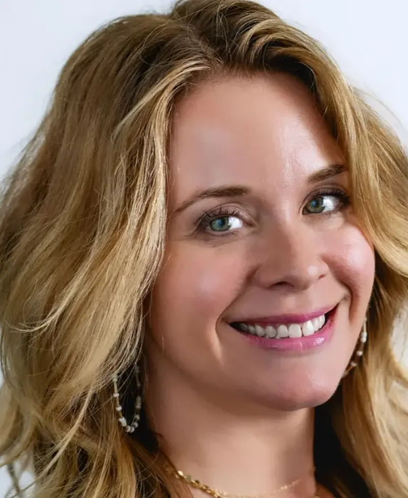 Cindy Zarcone, Administrative Manager