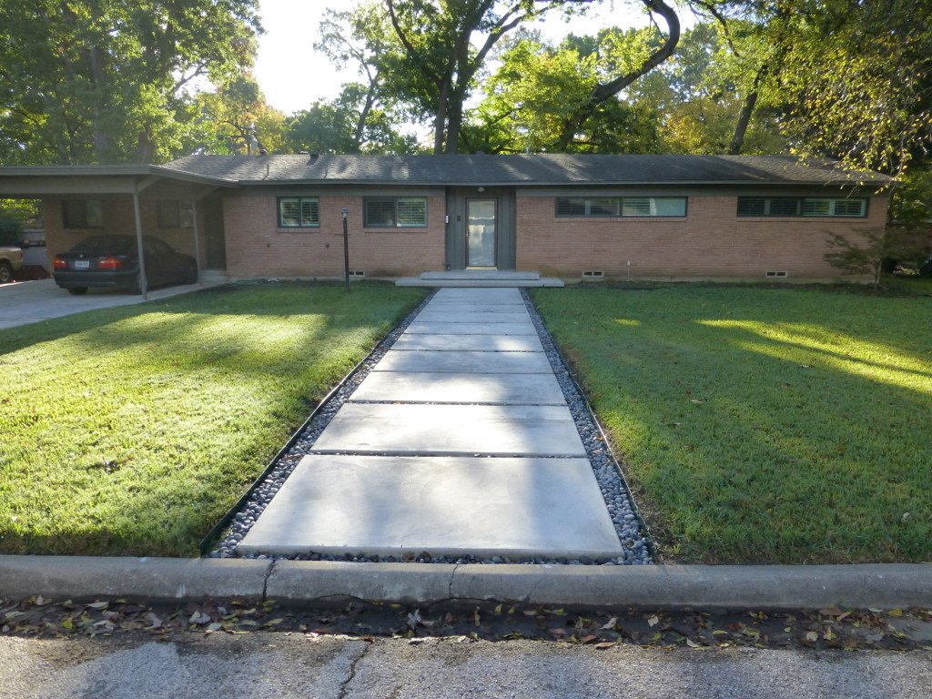 Walkways & Sidewalks by Ohio Valley Concrete & Hardscapes