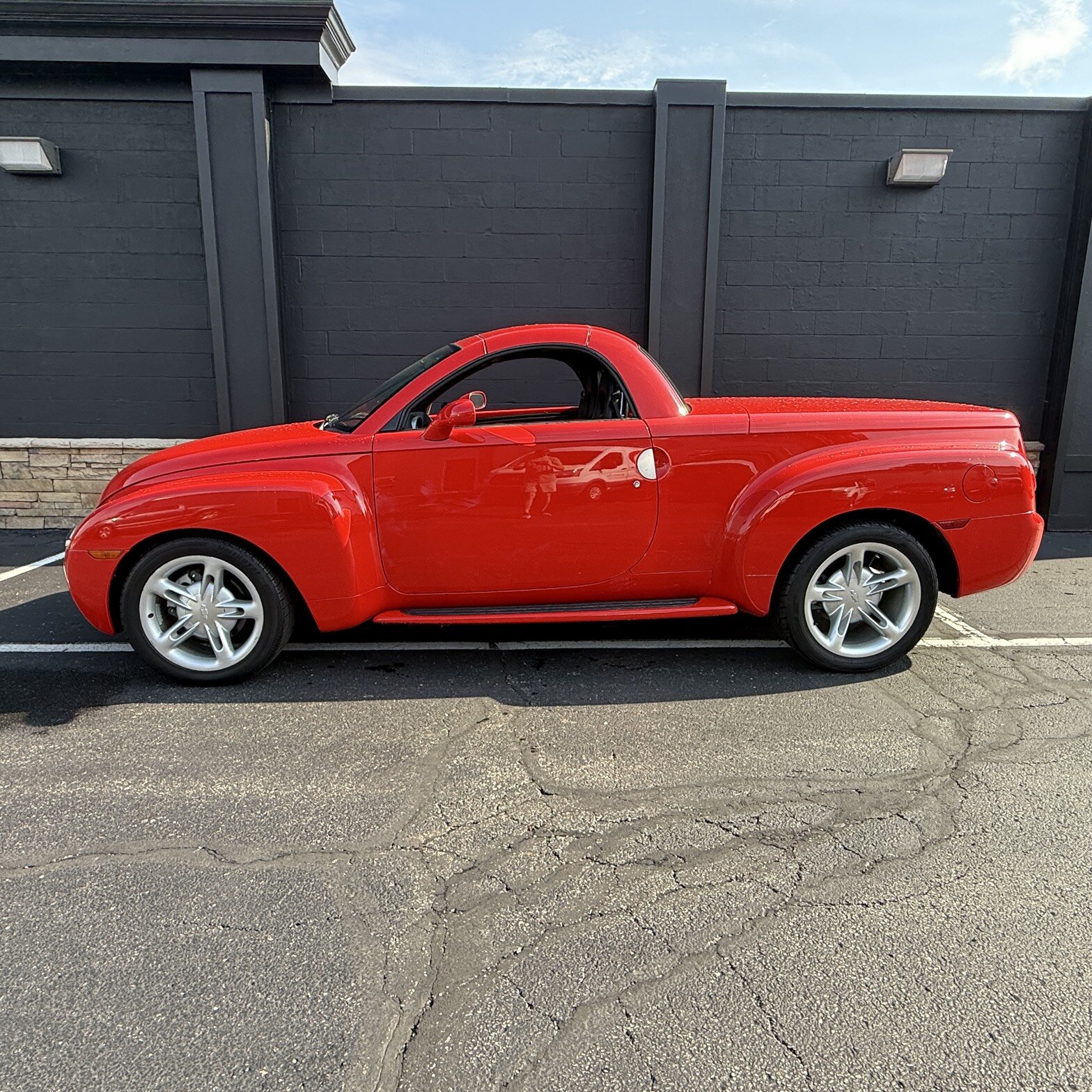 2003 Chevrolet SSR - Thumbnail 3