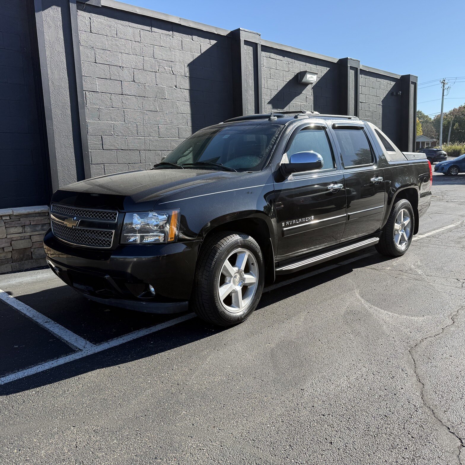 2008 Chevrolet Avalanche 1500 - Image 1