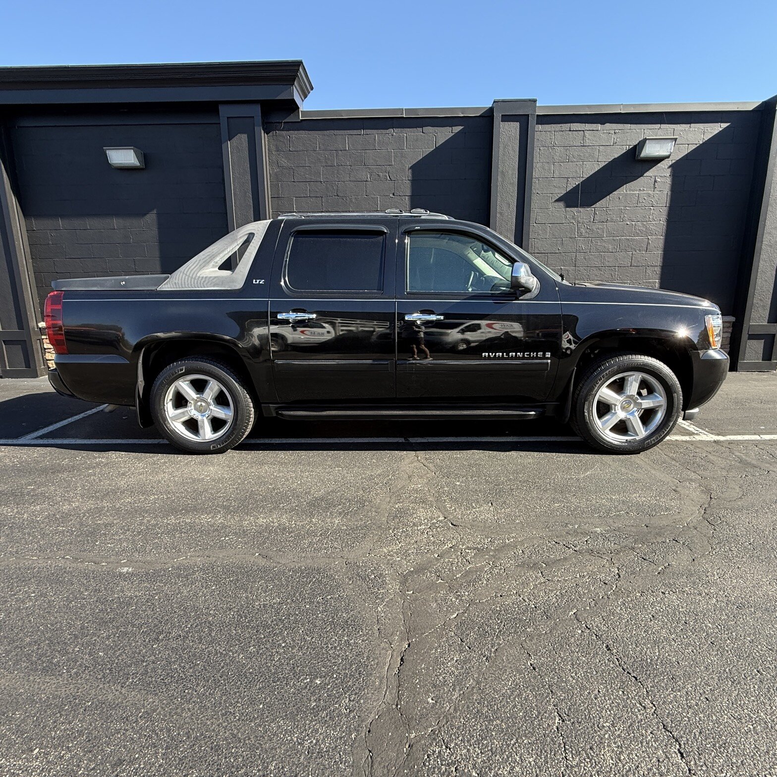 2008 Chevrolet Avalanche 1500 - Thumbnail 5