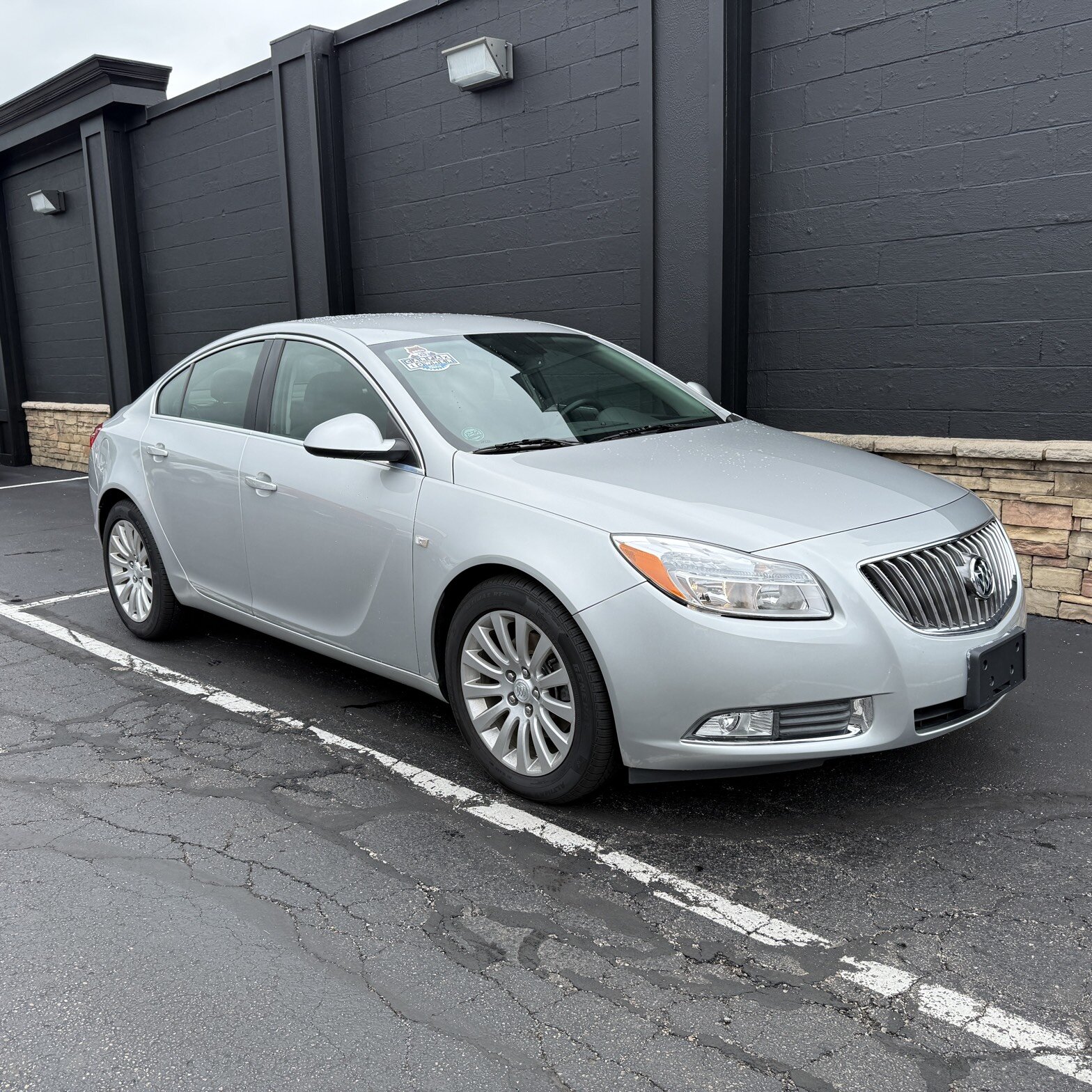 2011 Buick Regal - Image 1