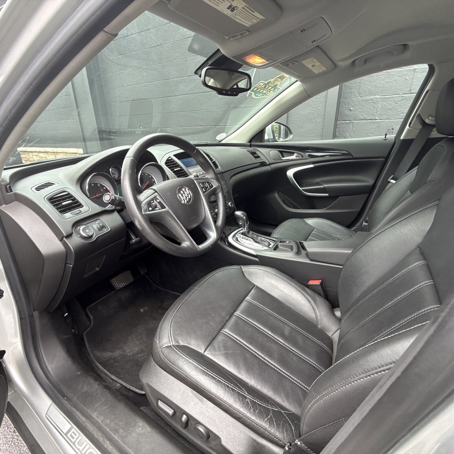 2011 Buick Regal - Thumbnail 11