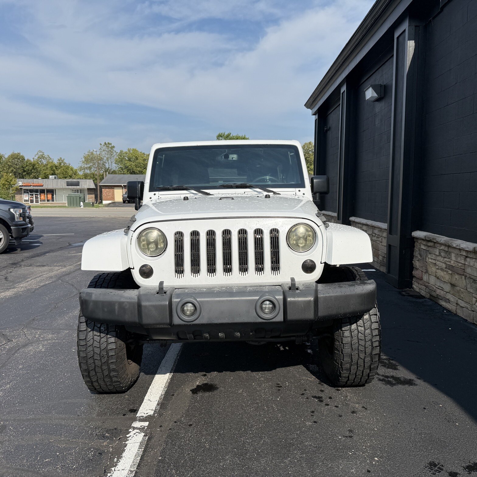 2015 Jeep Wrangler Unlimited - Thumbnail 2