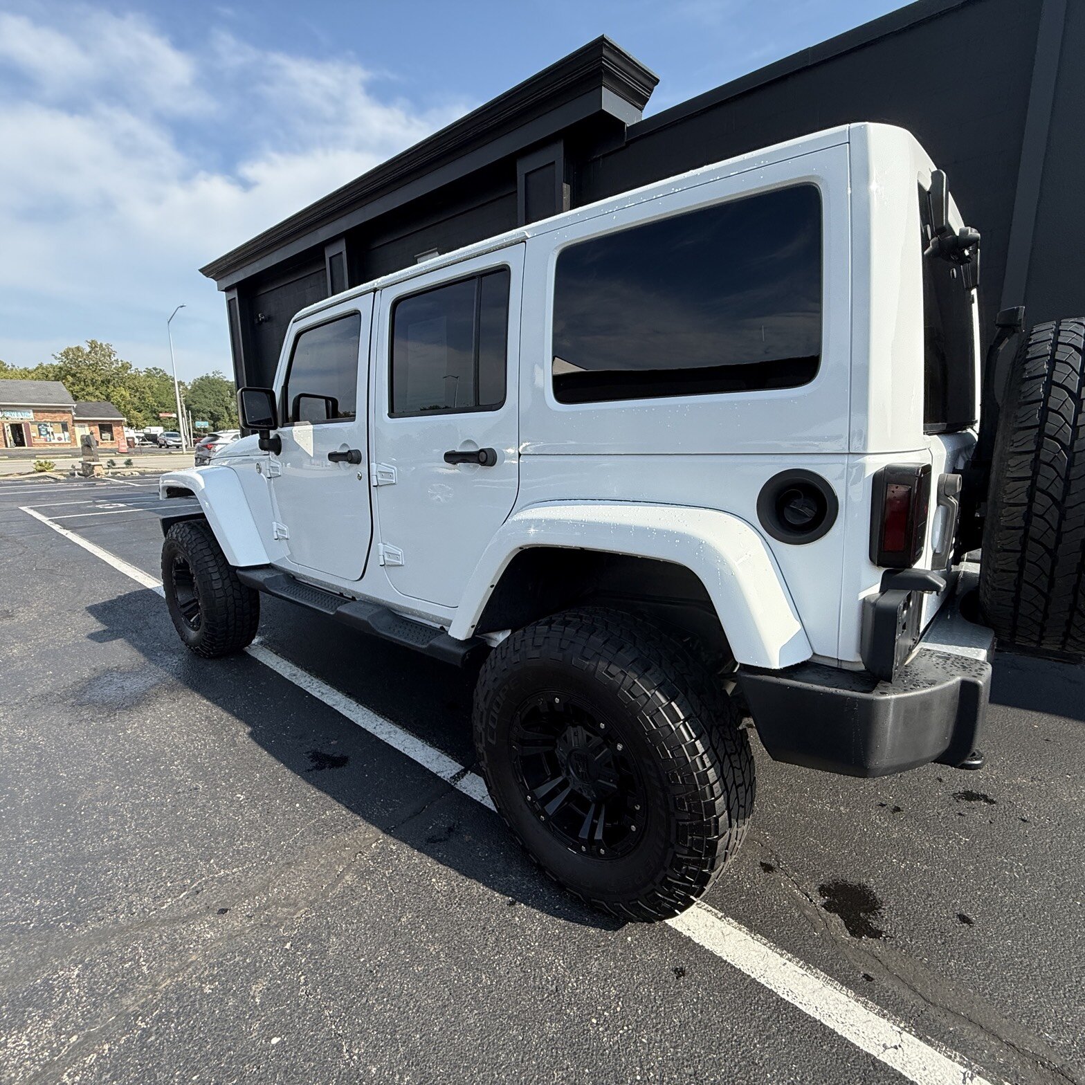 2015 Jeep Wrangler Unlimited - Thumbnail 4