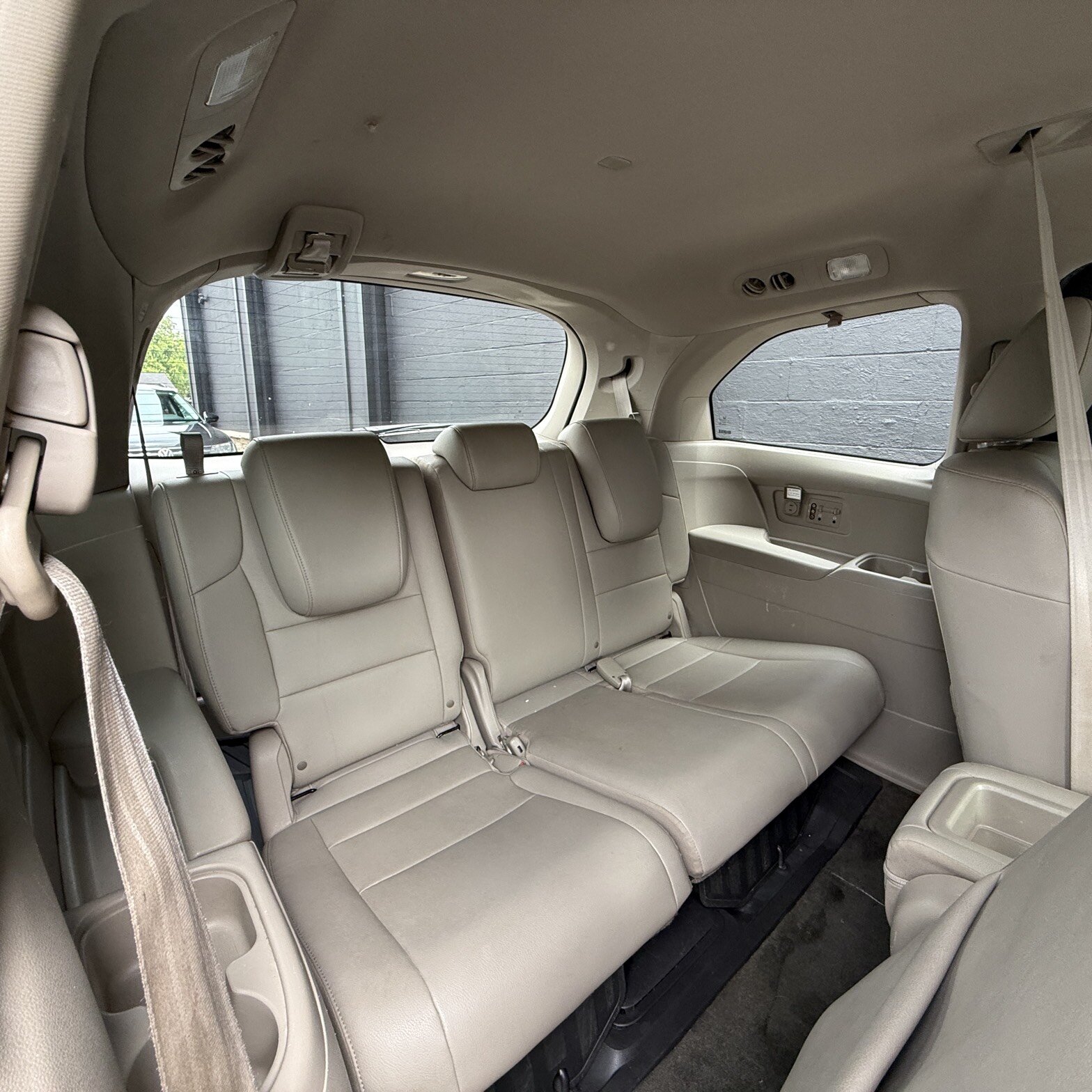 2016 Honda Odyssey - Thumbnail 16