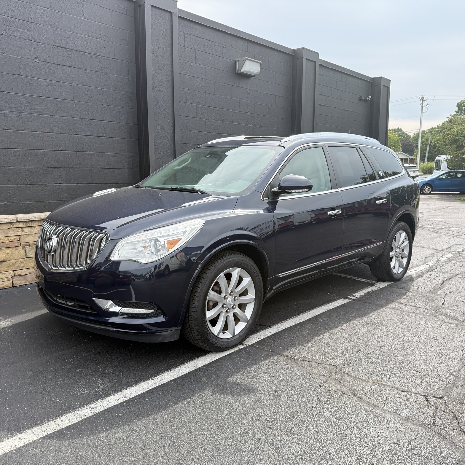 2017 Buick Enclave - Thumbnail 3