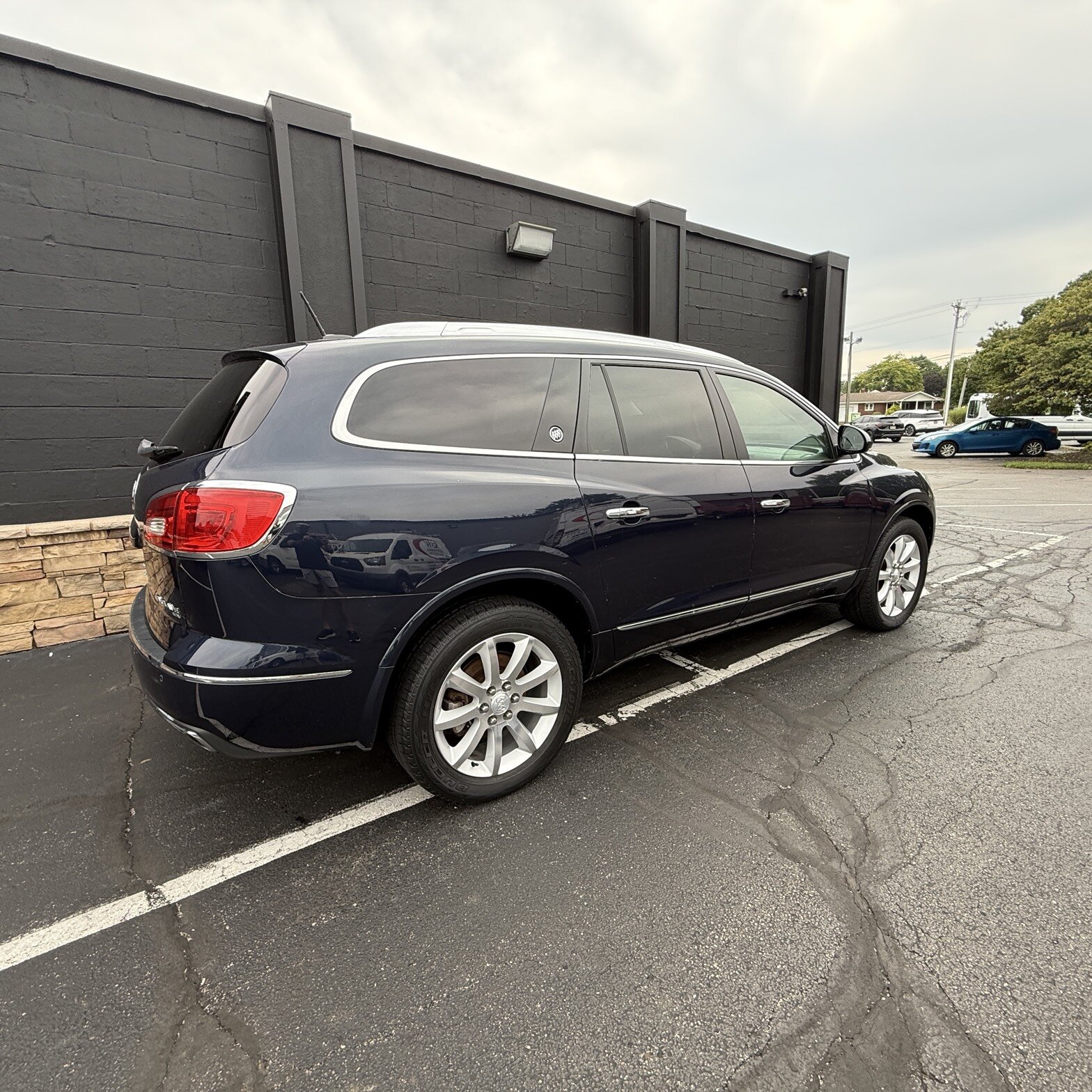 2017 Buick Enclave - Thumbnail 6