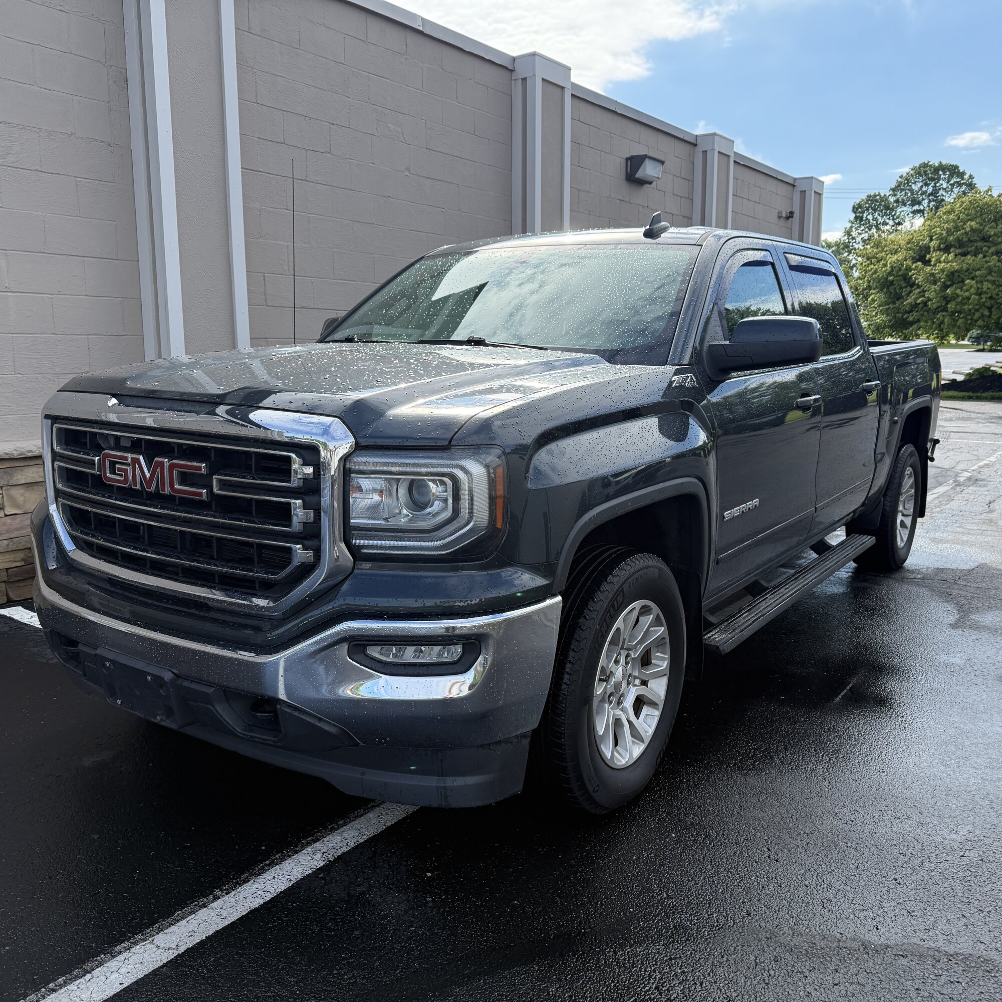 2017 GMC Sierra - Image 1