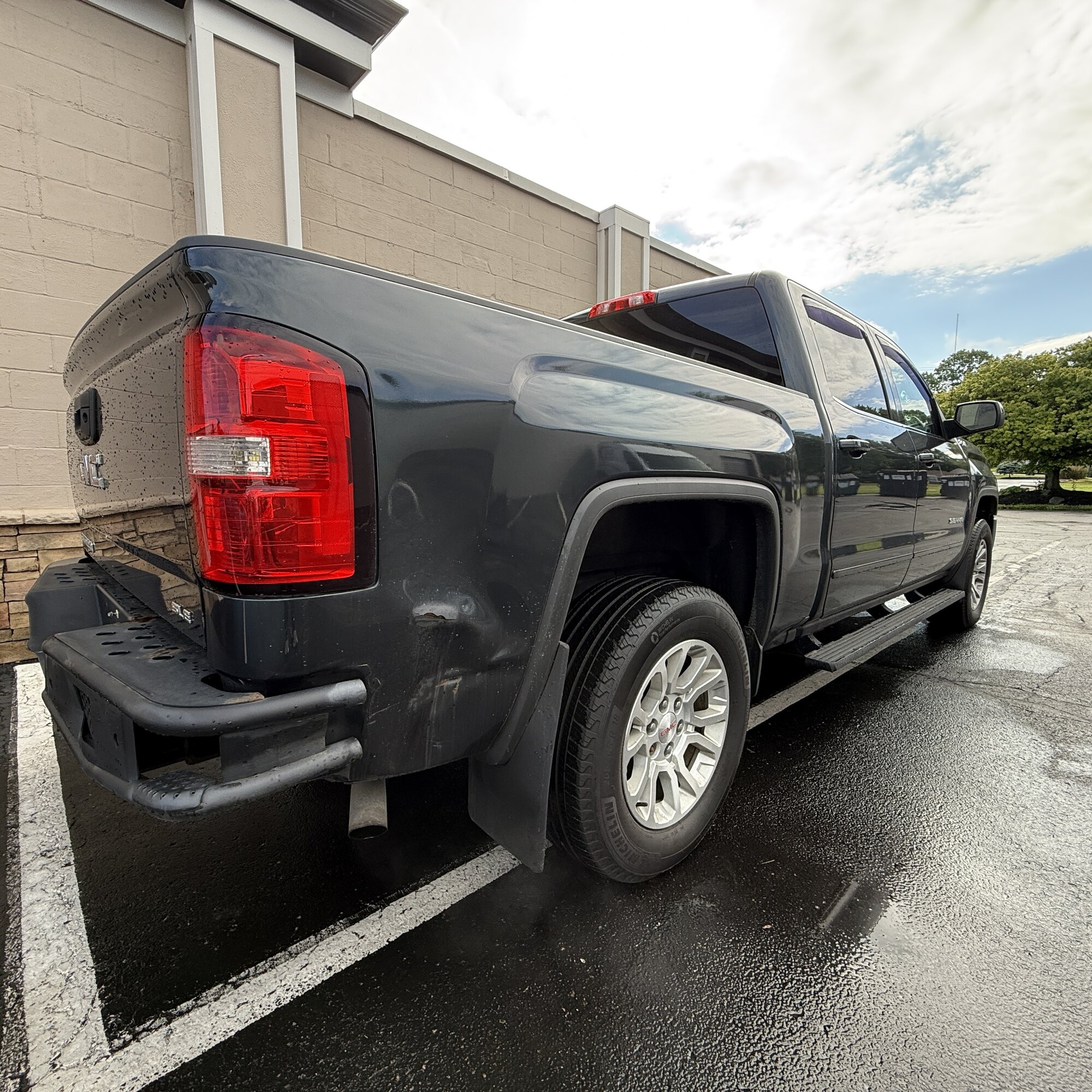 2017 GMC Sierra - Thumbnail 5