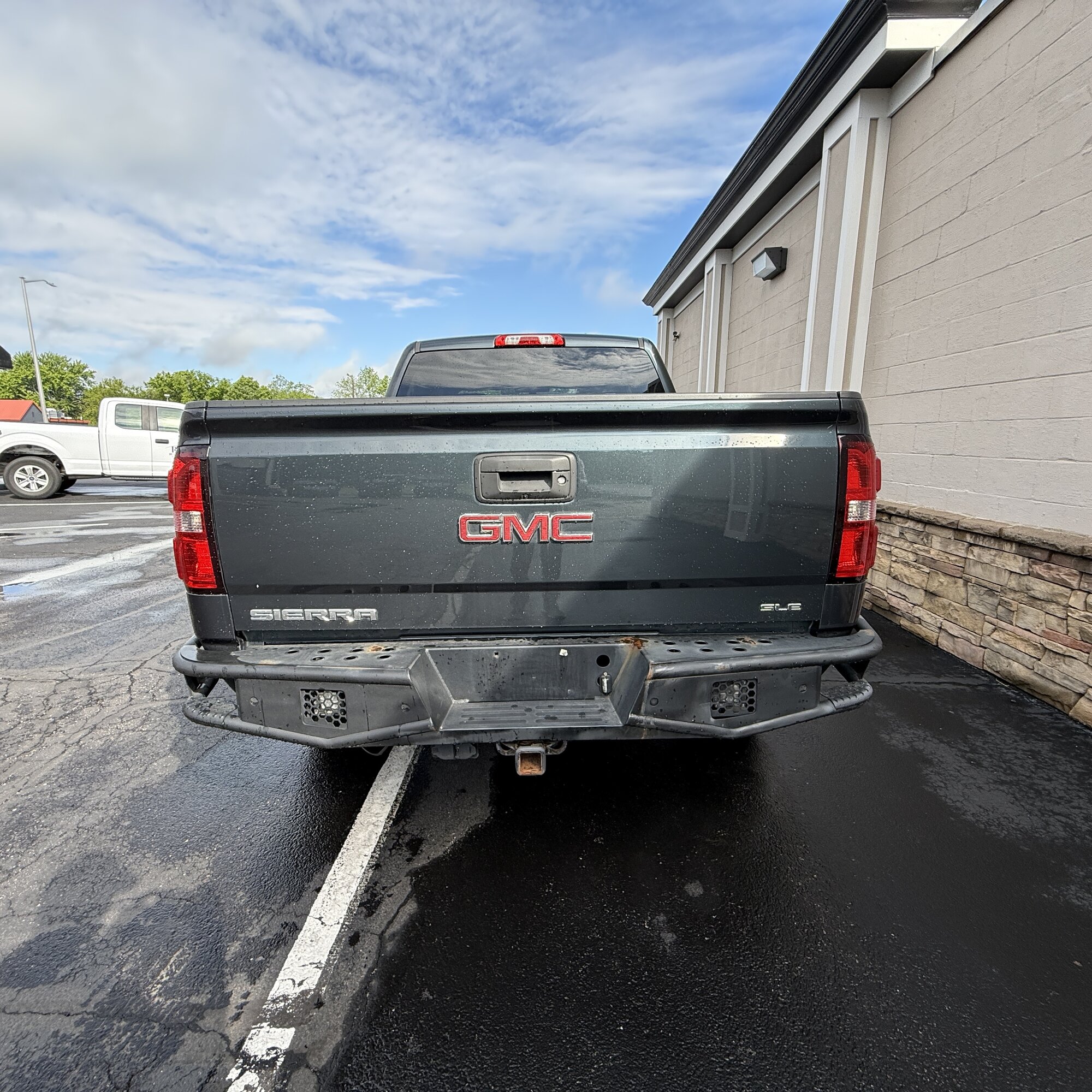 2017 GMC Sierra - Thumbnail 6