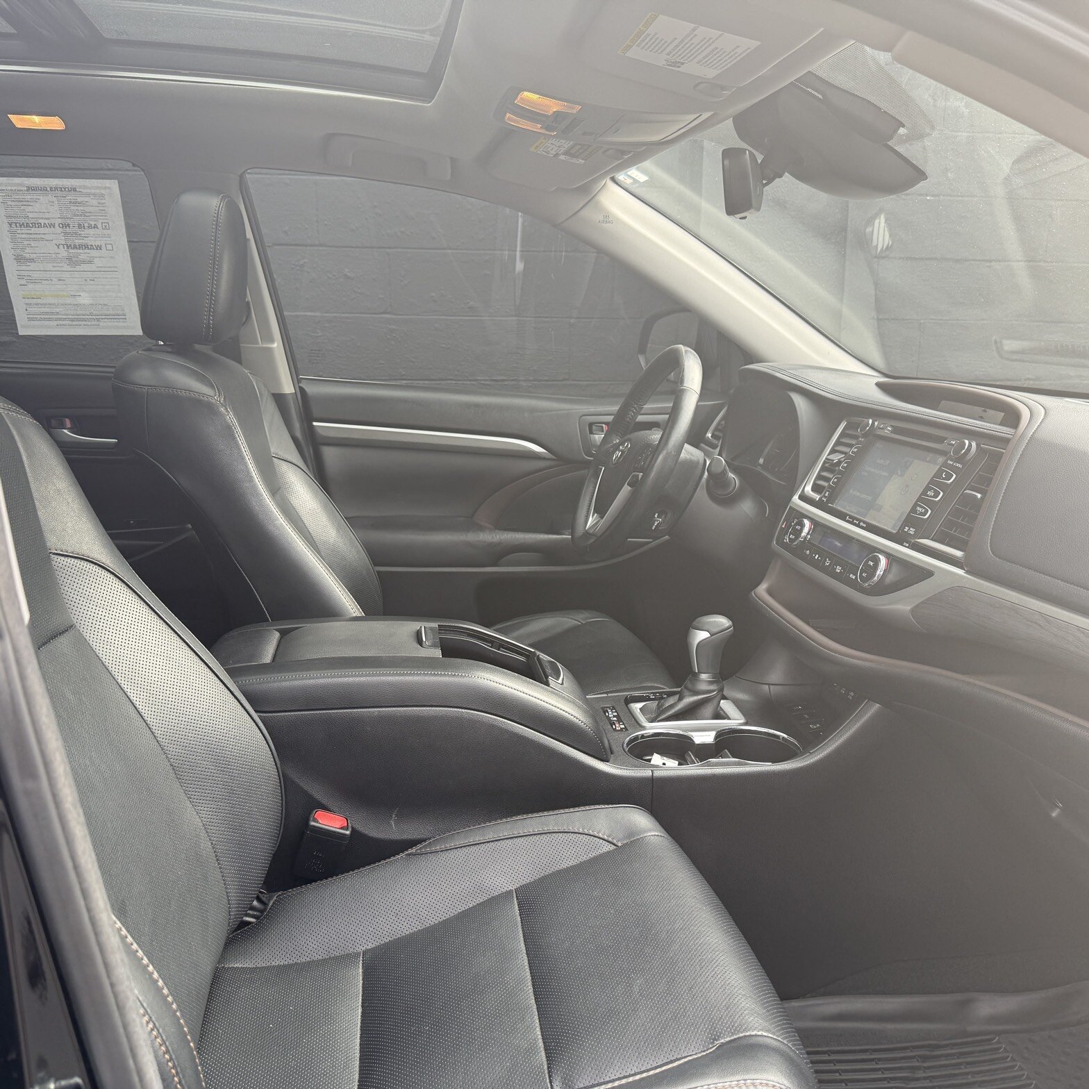 2017 Toyota Highlander - Thumbnail 10