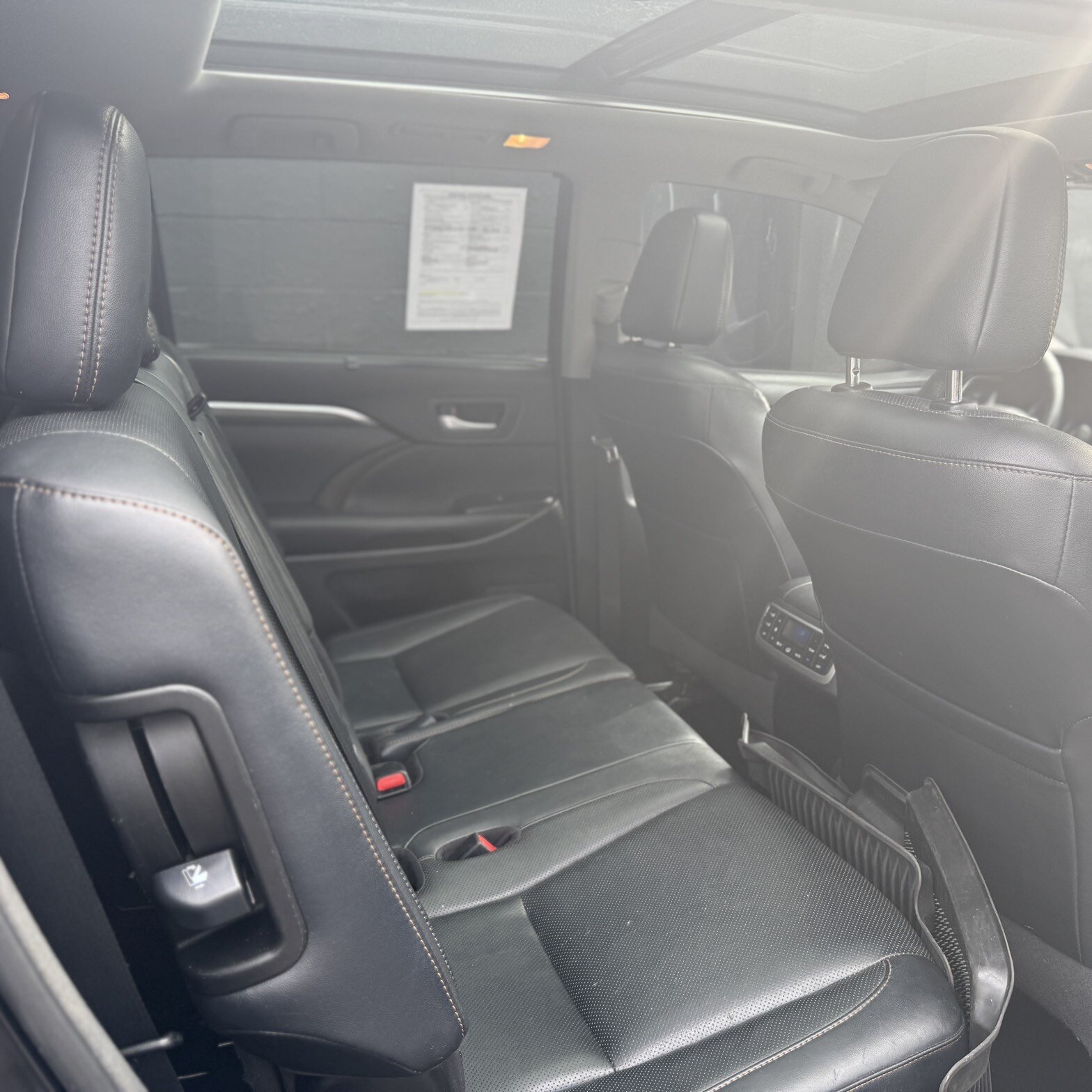 2017 Toyota Highlander - Thumbnail 12