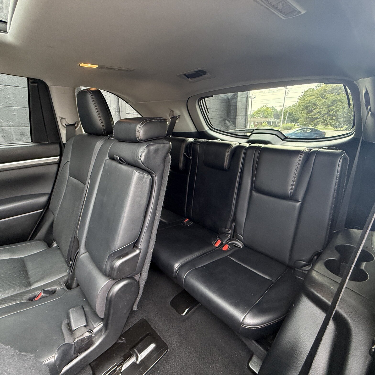 2017 Toyota Highlander - Thumbnail 16