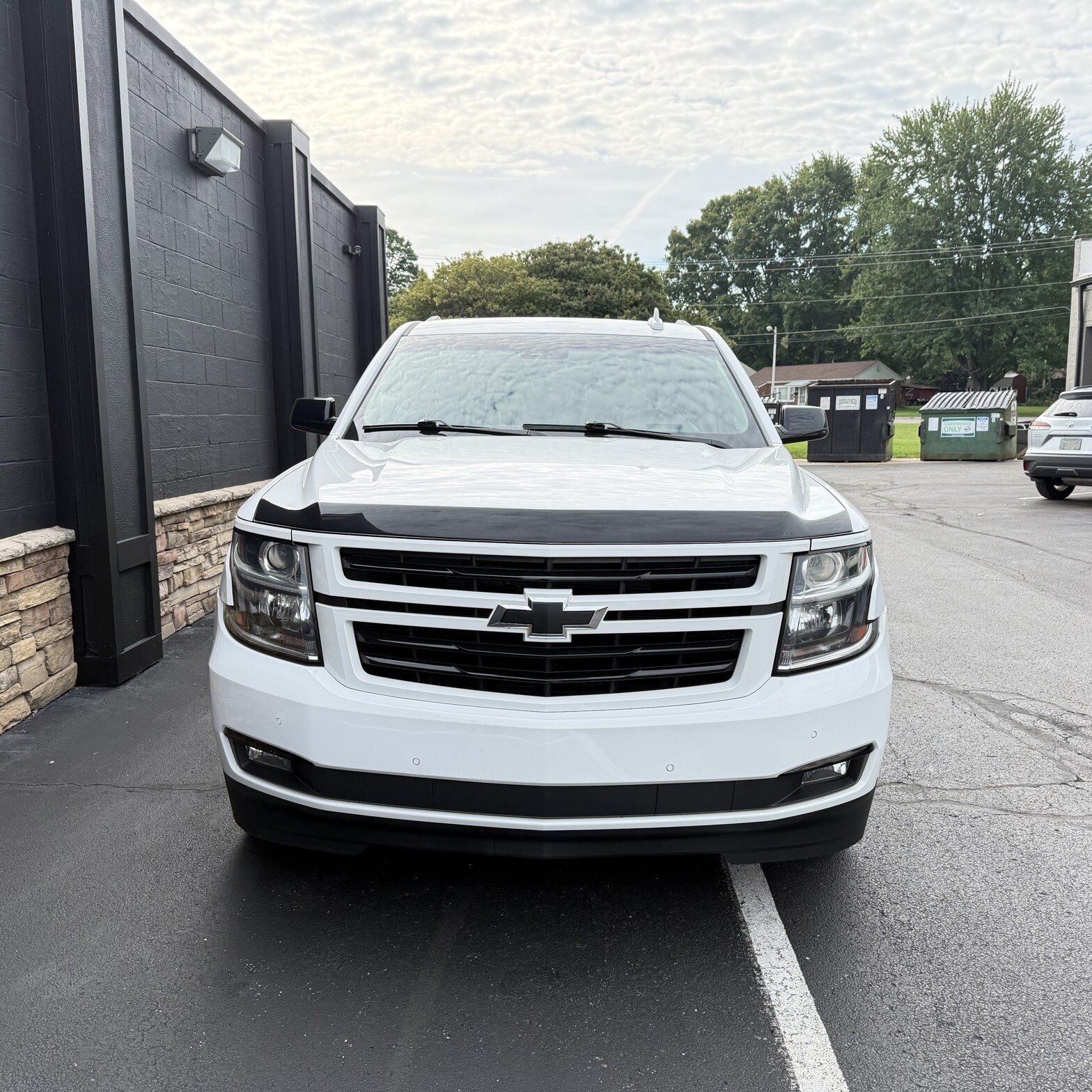 2019 Chevrolet Suburban - Thumbnail 2