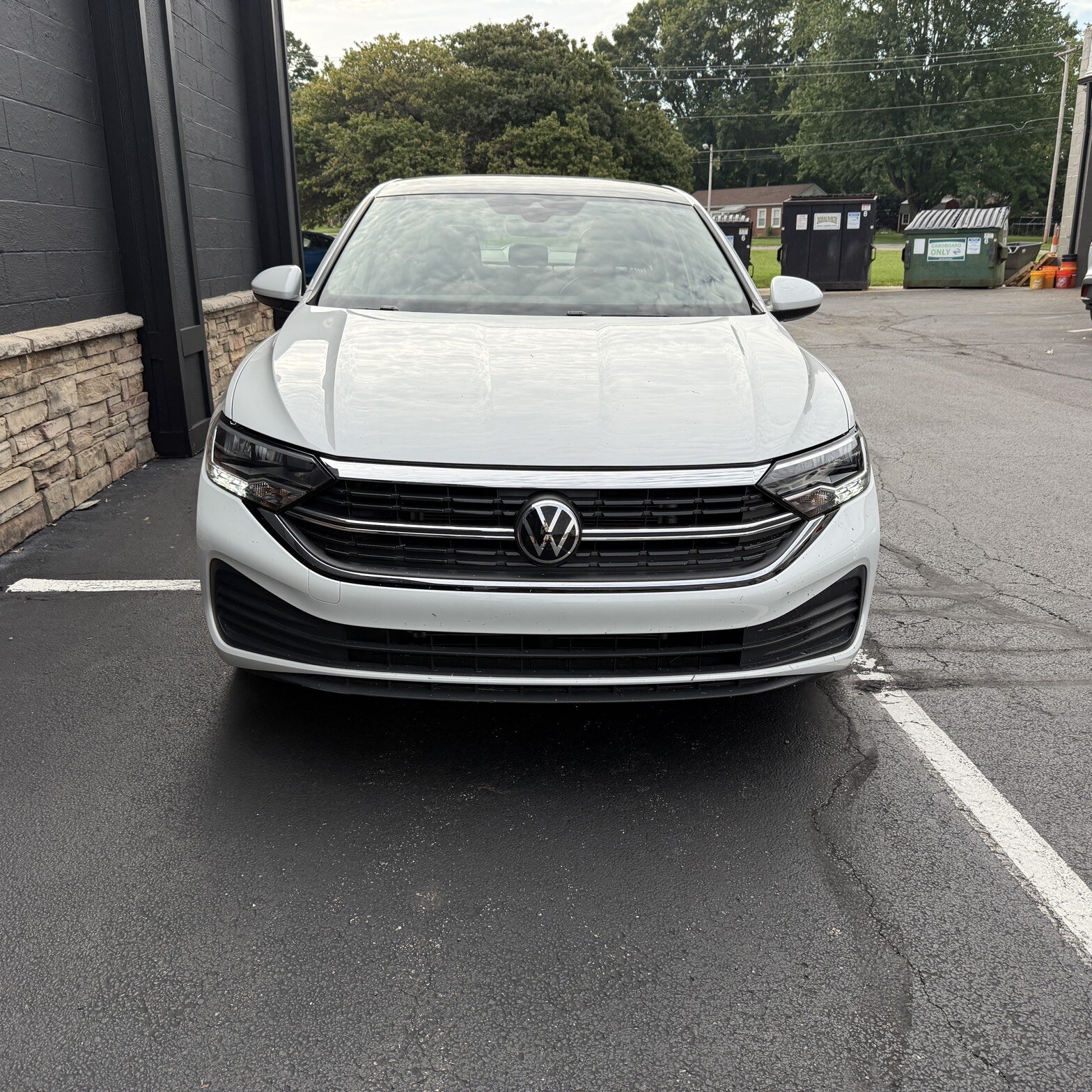 2023 Volkswagen Jetta - Thumbnail 2