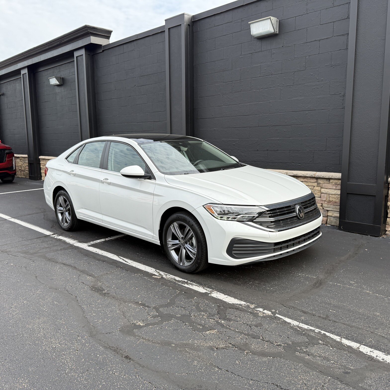 2023 Volkswagen Jetta - Thumbnail 3