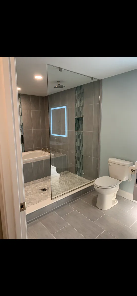 Gray Tile Bath with Soaking Tub